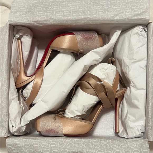 Louboutin Cassia Lace Up 100 - Picture 4 of 8